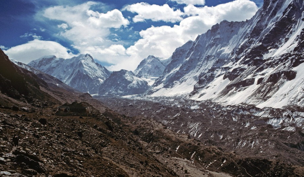 On route from Lhonak to Pang Pema on the North Side of Kangchenjunga