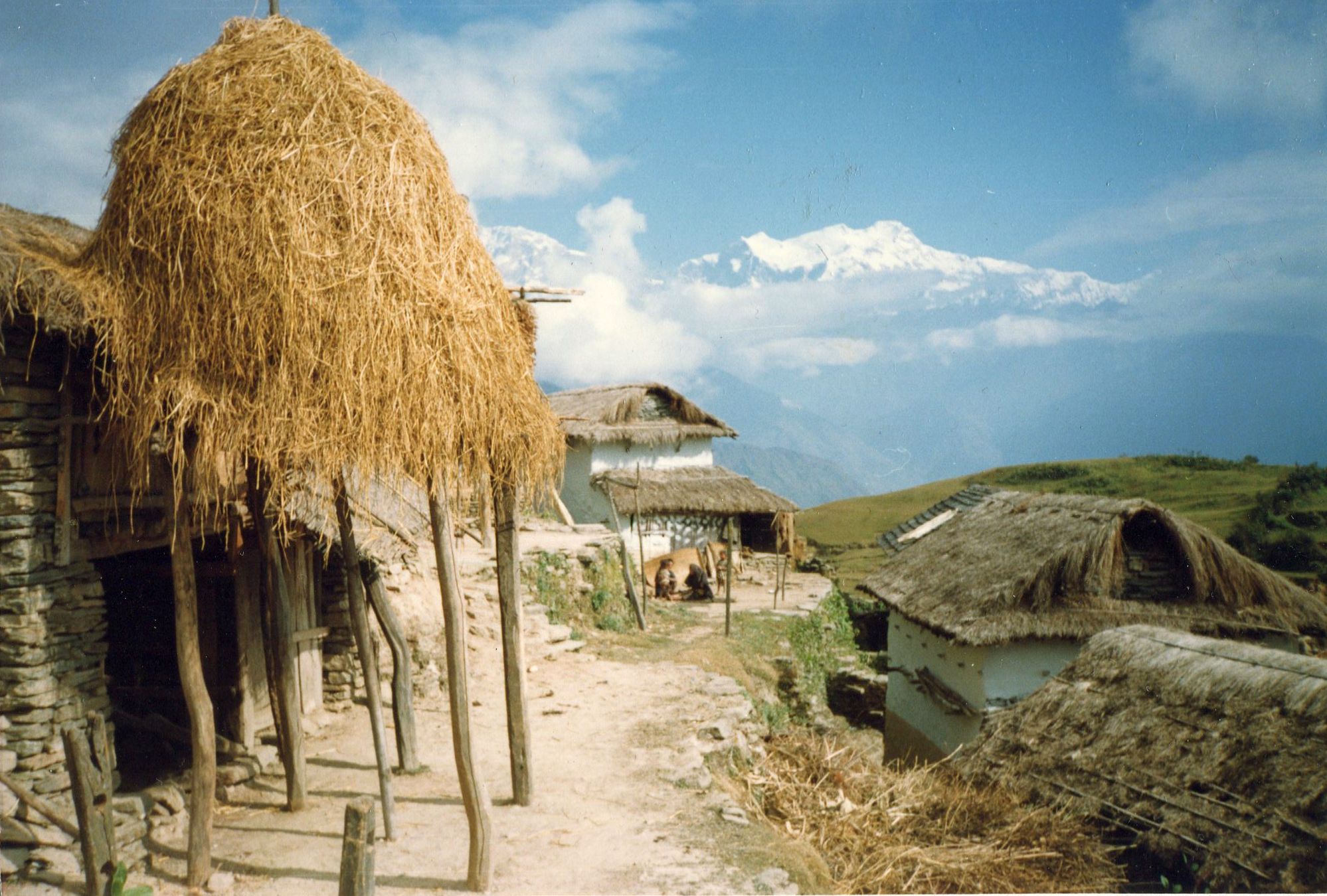 Farmhouses and Himalchuli on route to Ganpokhara