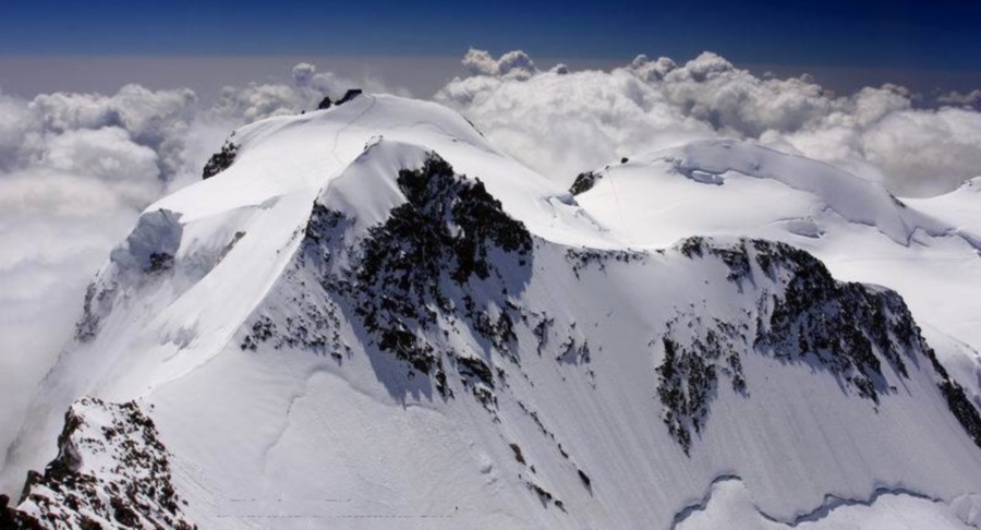 Monte Rosa ( 4634m ) from Dufourspitze