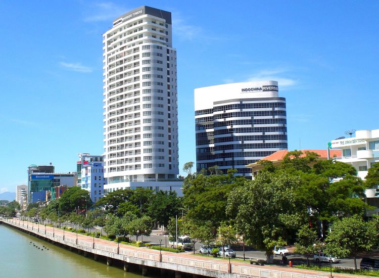 Esplanade along Han River in Danang