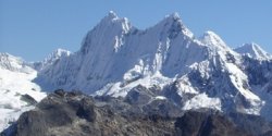 http://www.cordillerablancaclimbing.com