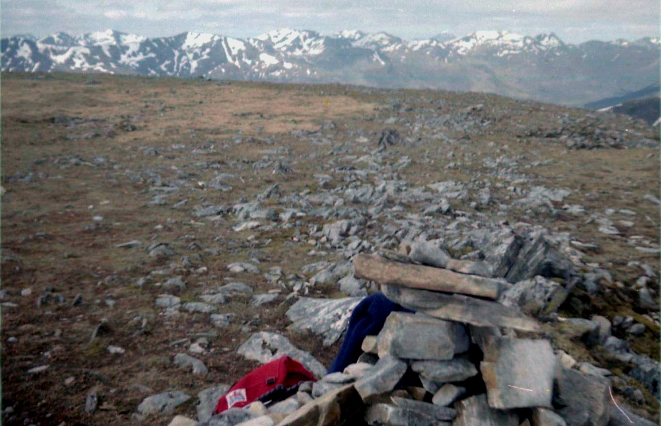 On circuit of Carn a' Mhaim and Derry Cairngorm