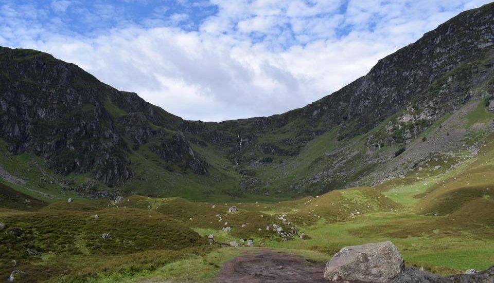 Driesh ( 947m ) and Mayar ( 928m ) above Glen Clova