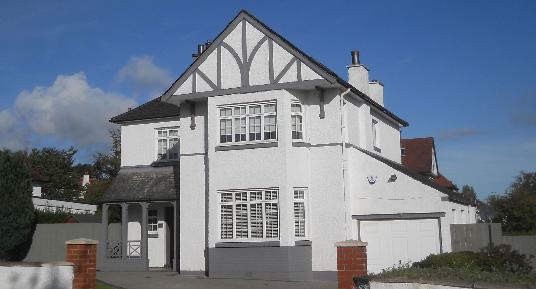 Detached villa in Gartconnel Road