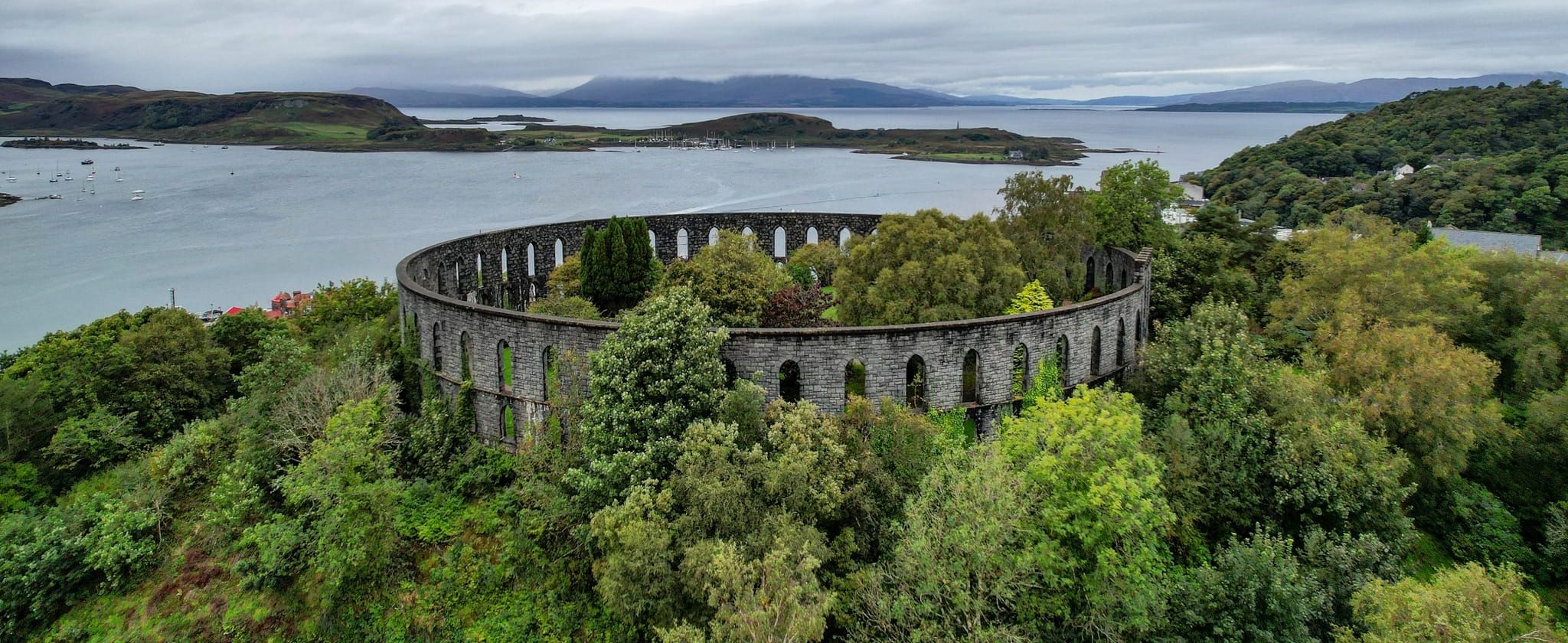 McCaig's Folly ( Tower ) above Oban